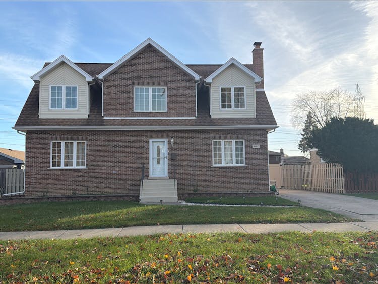 8017 Newland Ave Burbank, IL 60459, Cook County