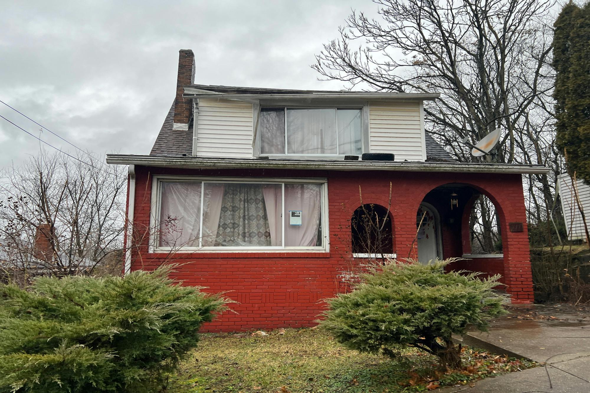Washington St, Aliquippa, PA 15001