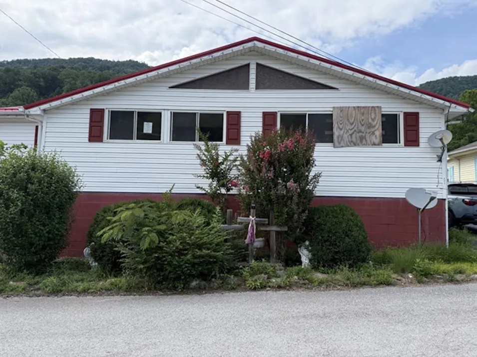 432 First St Lynch, KY 40855, Harlan County