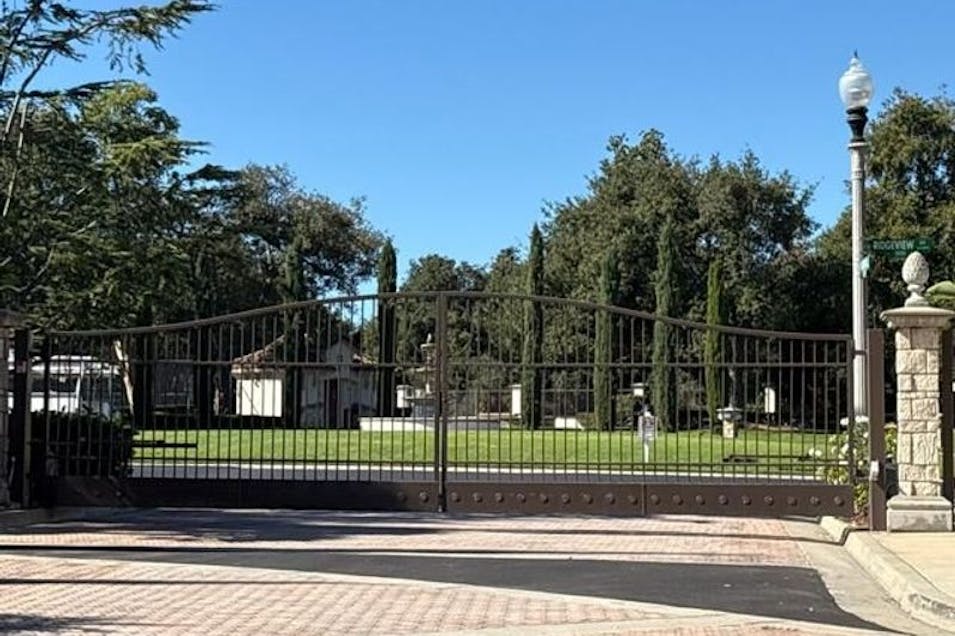 5746 Ridgeview Dr La Verne, CA 91750, Los Angeles County