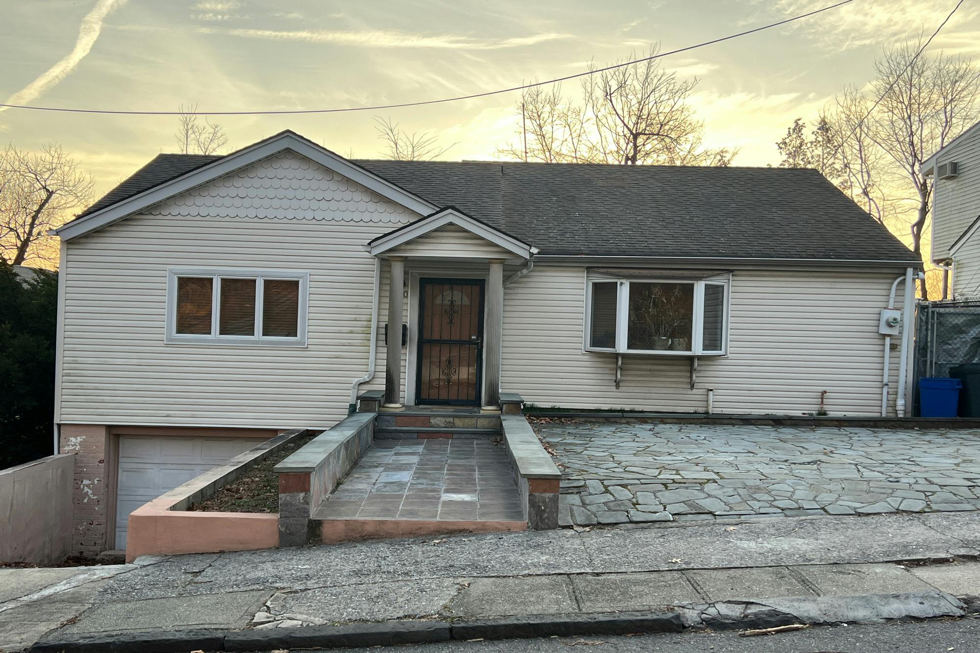 Corbalis Pl, Yonkers, NY 10703 #1