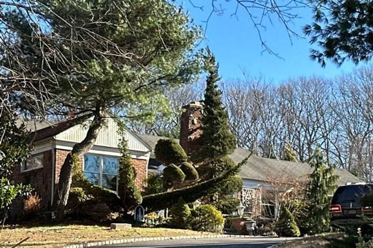 33 Fleets Cove Road Huntington, NY 11743, Suffolk County