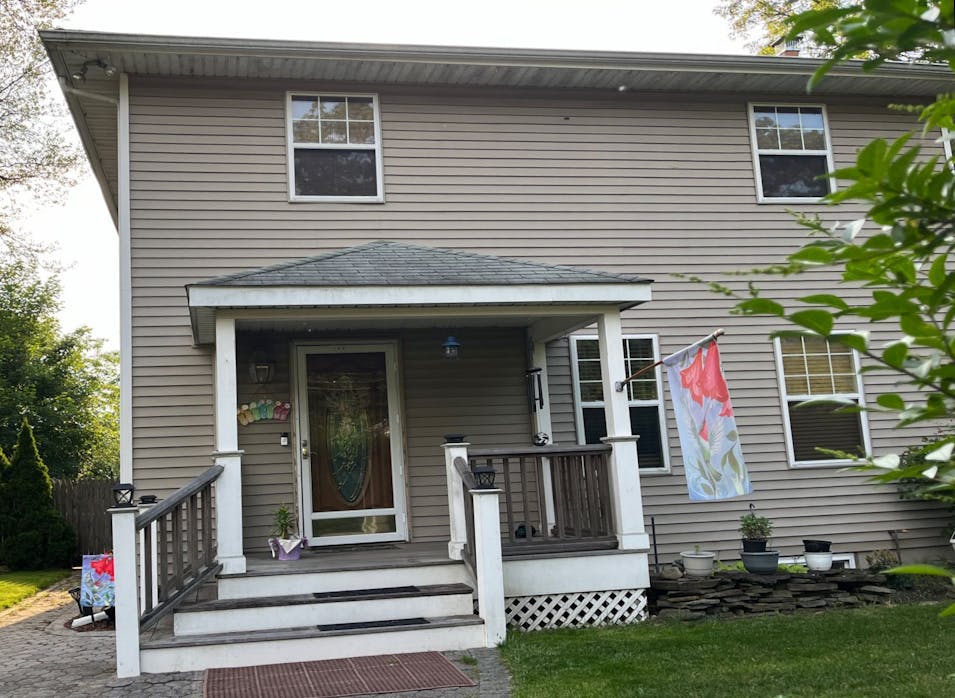 Anna R Clark, Larry Clark East Patchogue, NY 11772, Suffolk County