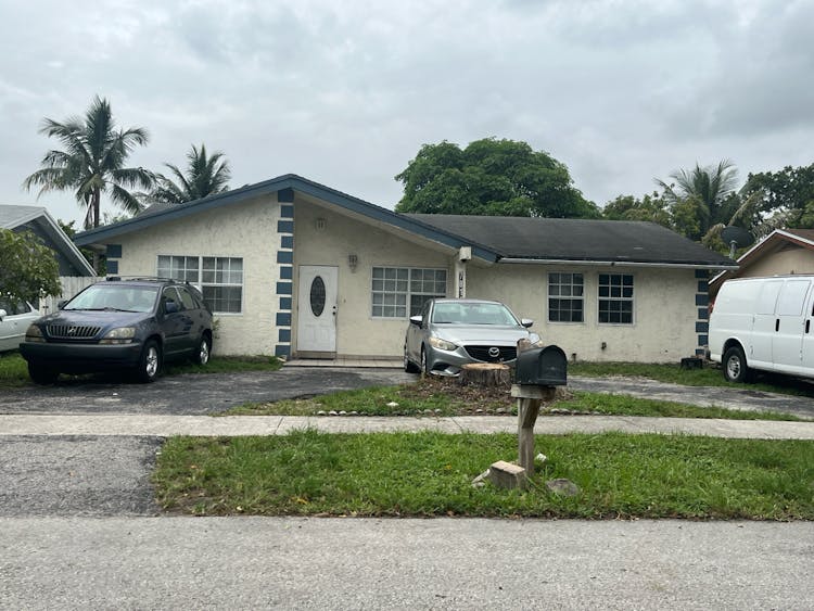 7814 Southwest 7th Place North Lauderdale, FL 33068, Broward County