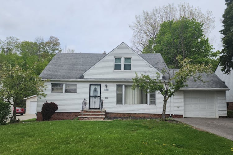 24665 Donover Road Cleveland, OH 44128, Cuyahoga County