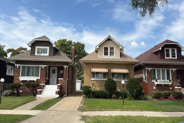 2112 S 8th Avenue Maywood, IL 60153, Cook County