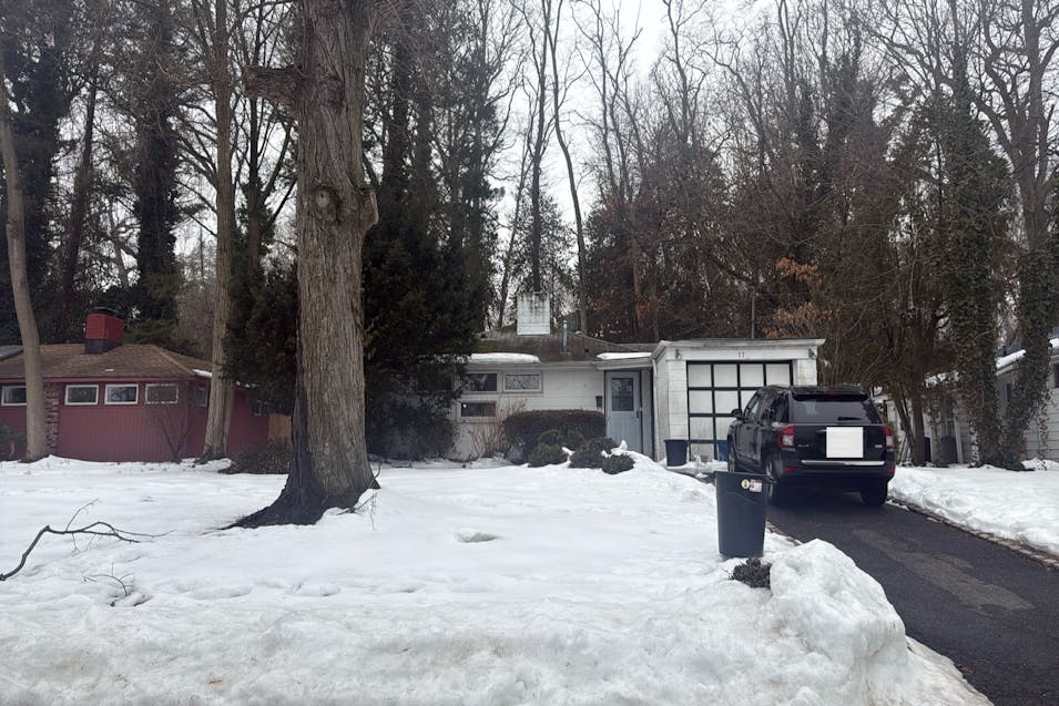 17 Wellington Rd Greenvale, NY 11548, Nassau County