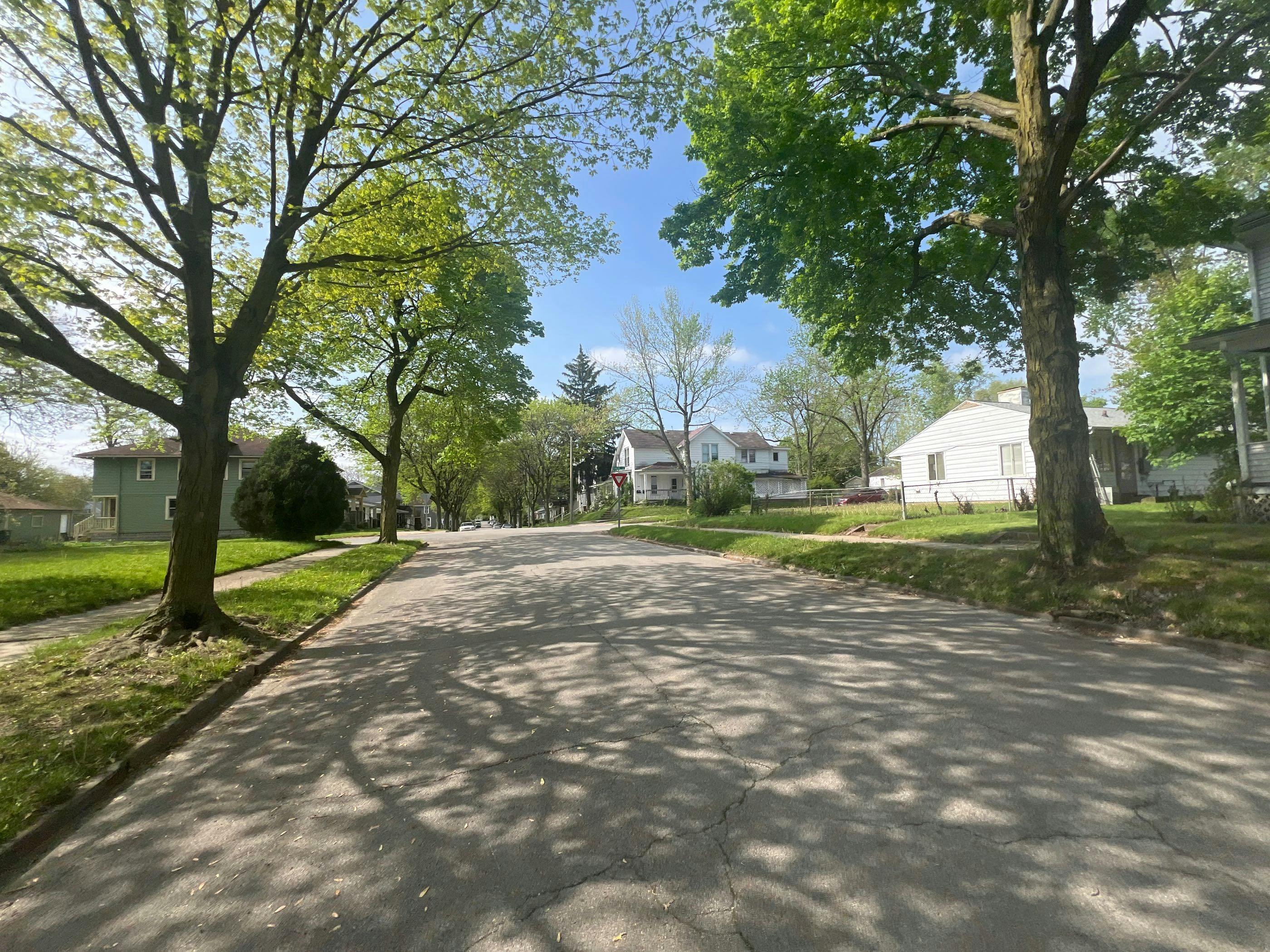 Oakland St, Fort Wayne, IN 46808