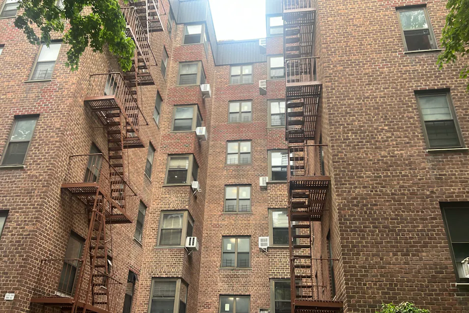 32 43 91st St Jackson Heights, NY 11372, Queens County
