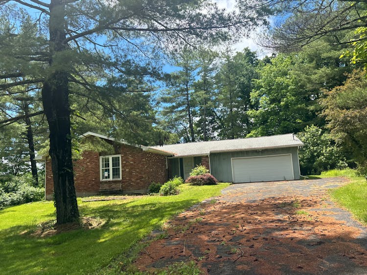 37 Overlook Drive Averill Park, NY 12018, Rensselaer County