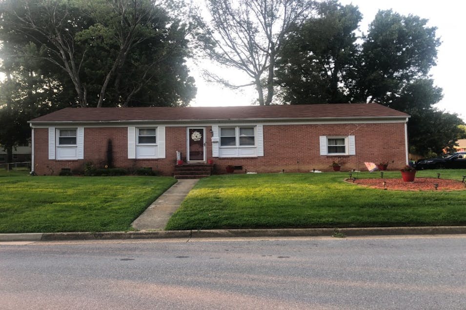 329 De Laura Drive Newport News, VA 23608-3429, Newport News City County