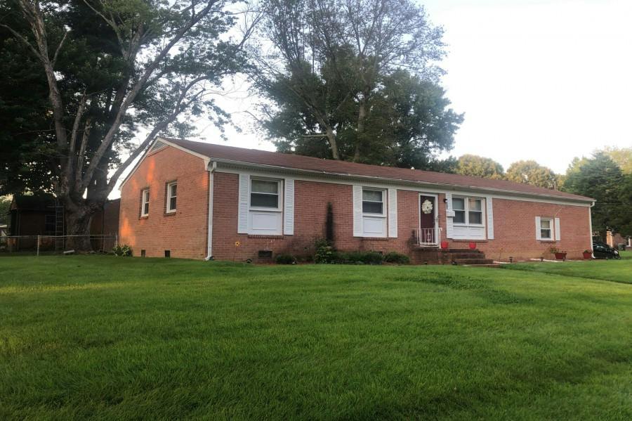 DE Laura Dr, Newport News, VA 23608