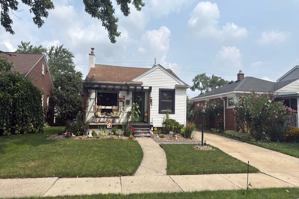 12972 Ward St Southgate, MI 48195, Wayne County