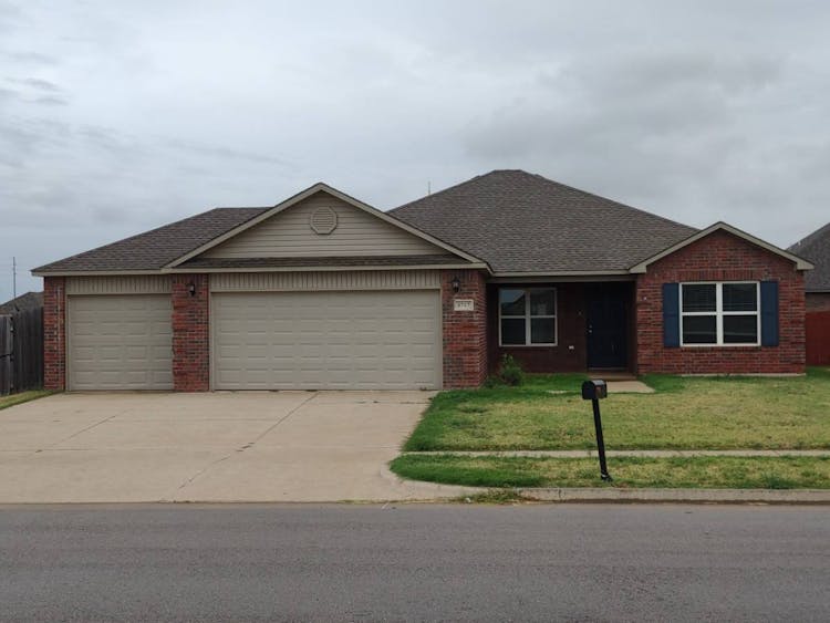 4717 Fieldstone Drive Oklahoma City, OK 73179, Oklahoma County