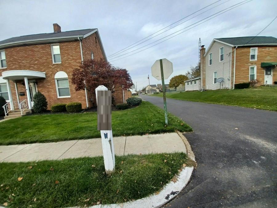 Broad St, Louisville, OH 44641