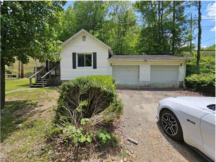 56 Russells Dr Jenkins, KY 41537, Letcher County