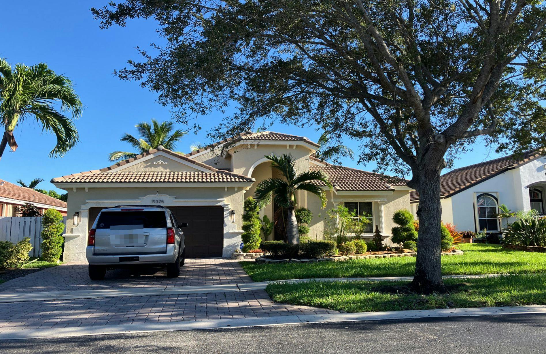 25th Ct, Miramar, FL 33029