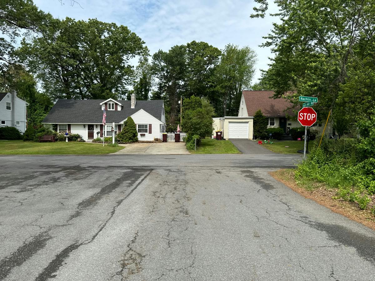 Knob Hill Rd, Albany, NY 12211