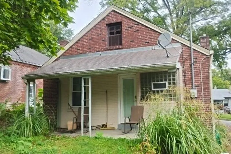 7408 Wayne Ave Saint Louis, MO 63130, St. Louis County
