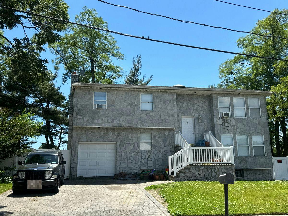 Quail Run, Massapequa, NY 11758