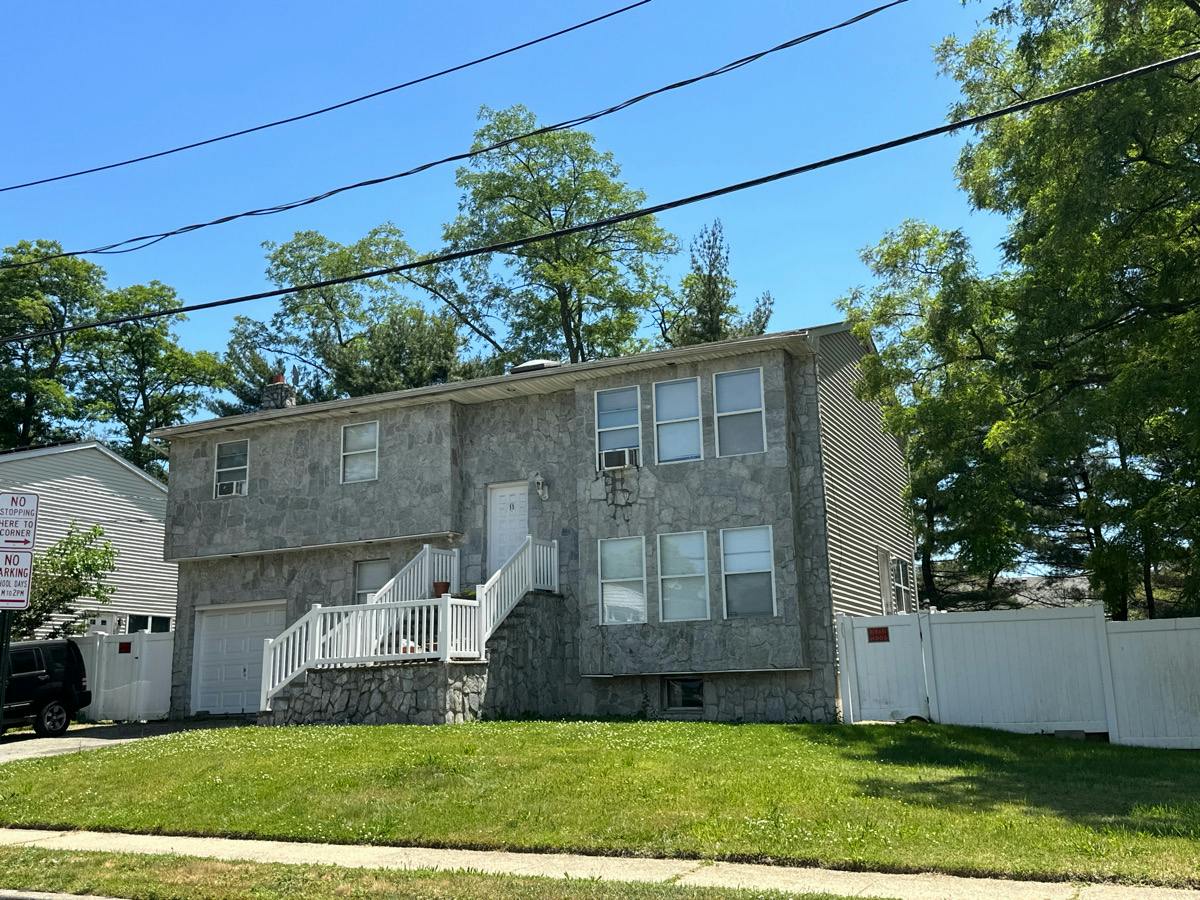 Quail Run, Massapequa, NY 11758 #1