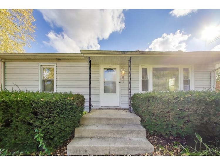 221 Heine Ave Elgin, IL 60123, Kane County