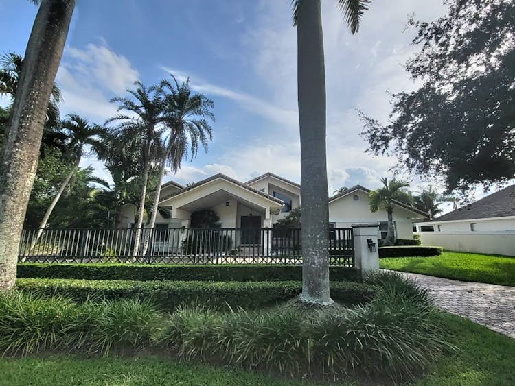 9930 SW 145th St Miami, FL 33176, Miami-Dade County