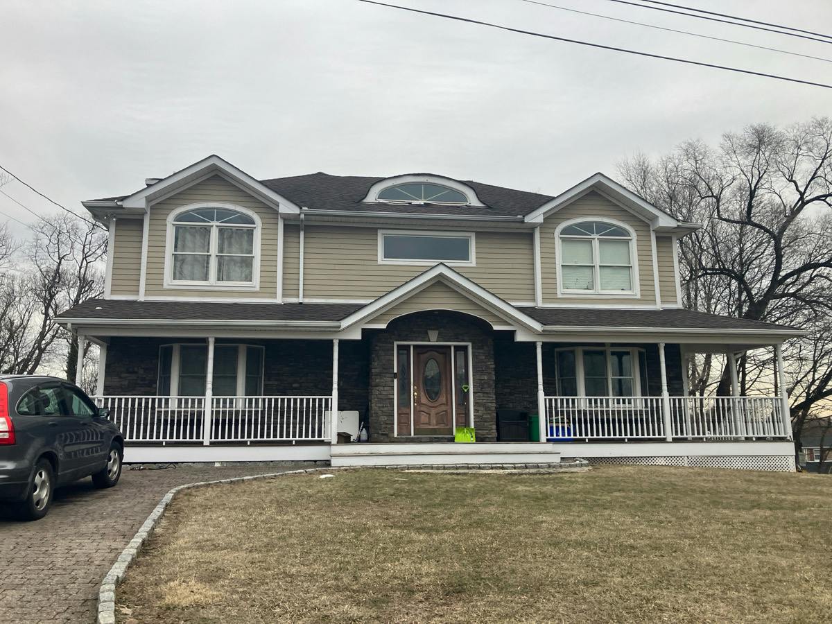 Brown Dr, Pearl River, NY 10965