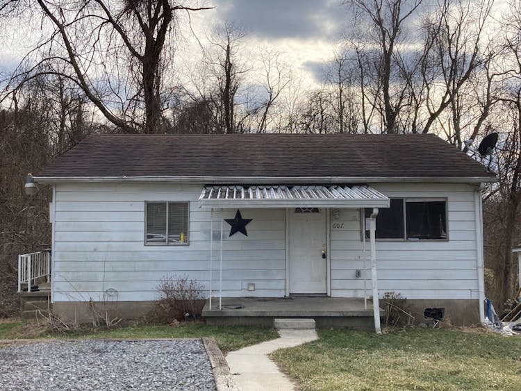 607 McKinley St Fairmont, WV 26554, Marion County