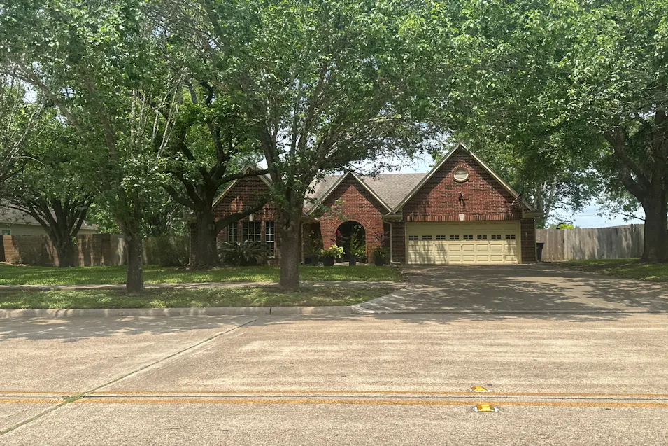 1105 E Adoue St Alvin, TX 77511, Brazoria County