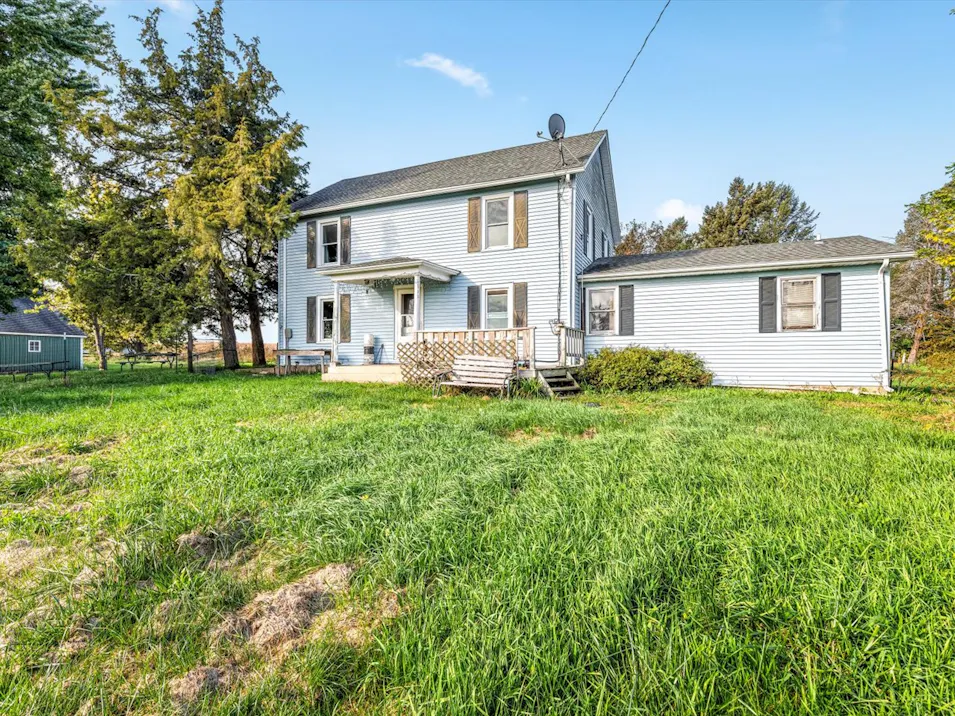 5793 W Town Line Rd Leaf River, IL 61047, Ogle County
