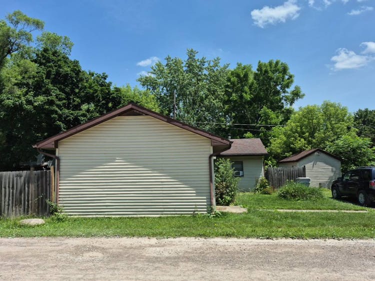 9128 Forest Rd Whitmore Lake, MI 48189, Washtenaw County