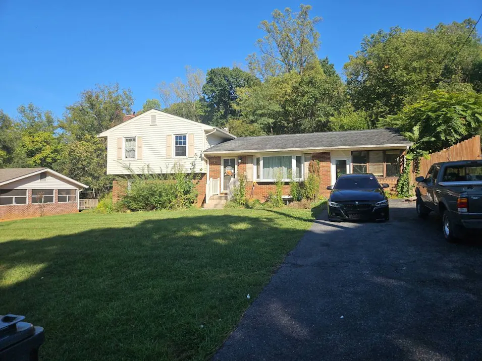 839 Clearwater Ave Roanoke, VA 24019, Roanoke County
