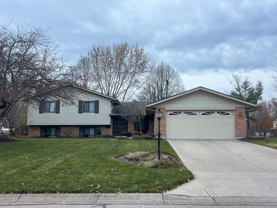 1330 Carrilon Woods Dr Centerville, OH 45458, Montgomery County