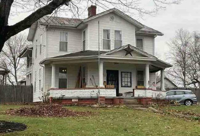 Howard St, Waverly, OH 45690