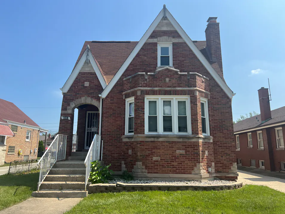8153 S Wolcott Ave Chicago, IL 60620, Cook County