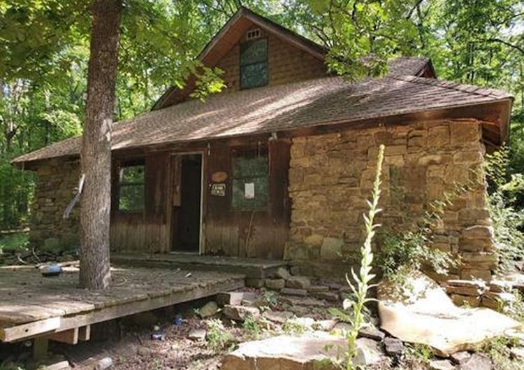 2001 W Front Ave Chester, AR 72934, Crawford County