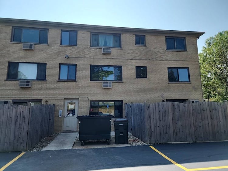 245 N. Smith St. Unit 2w Palatine, IL 60067, Cook County