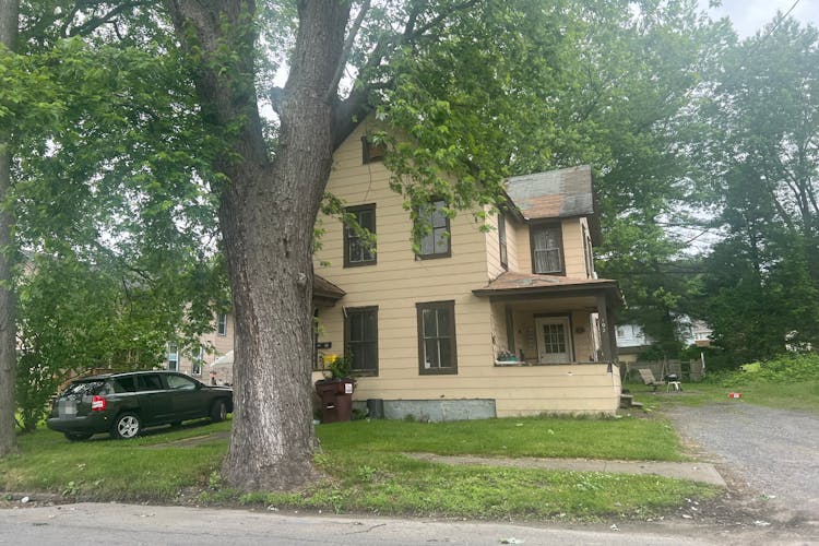 102 West Eighth Avenue Gloversville, NY 12078, Fulton County