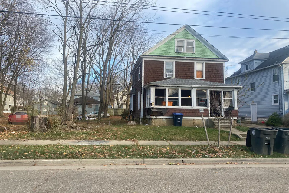 2301 18th Street SW Akron, OH 44314, Summit County