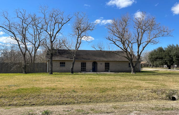 325 County Rd 893 Angleton, TX 77515, Brazoria County