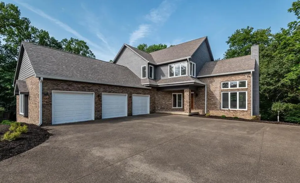 9416 S Harbour Pointe Dr Bloomington, IN 47401, Monroe County