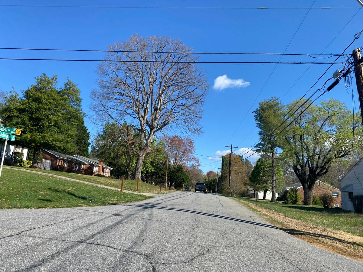 Lindbergh St, Winston Salem, NC 27104