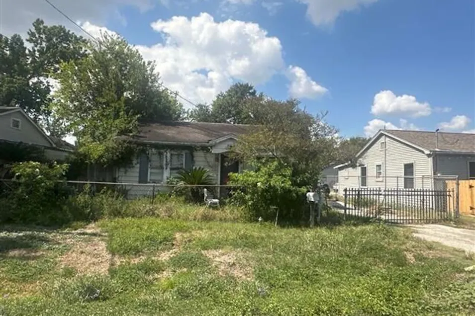 6821 Appelton Street Houston, TX 77022, Harris County