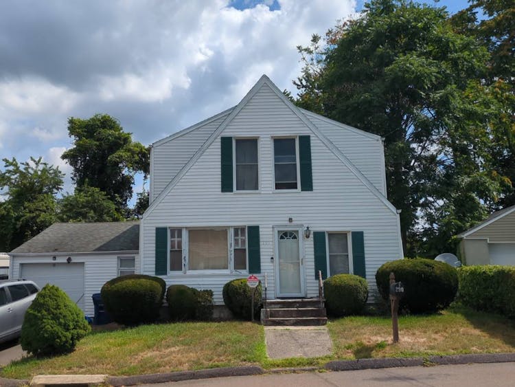 290 Tuthill St West Haven, CT 06516, New Haven County