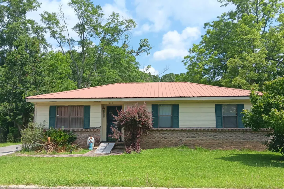 105 Wisteria Dr Hattiesburg, MS 39401, Forrest County