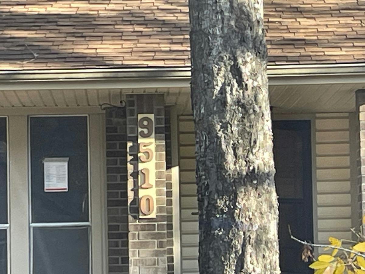 Walnut Glen Dr, Houston, TX 77064