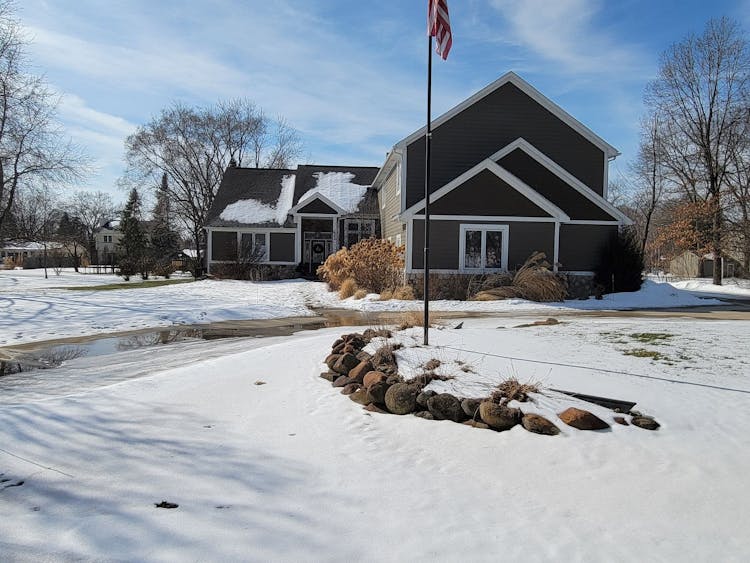 1286 Rossfield Dr White Lake, MI 48386, Oakland County