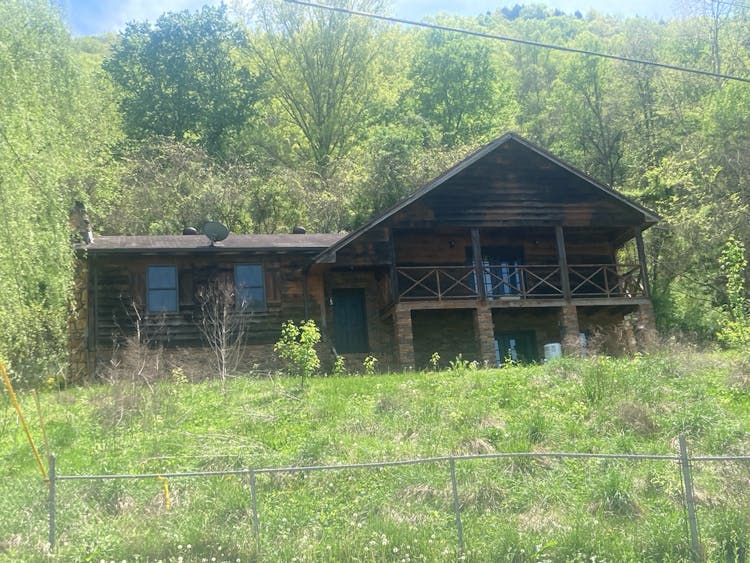 609 Rocky Road Pikeville, KY 41501, Pike County