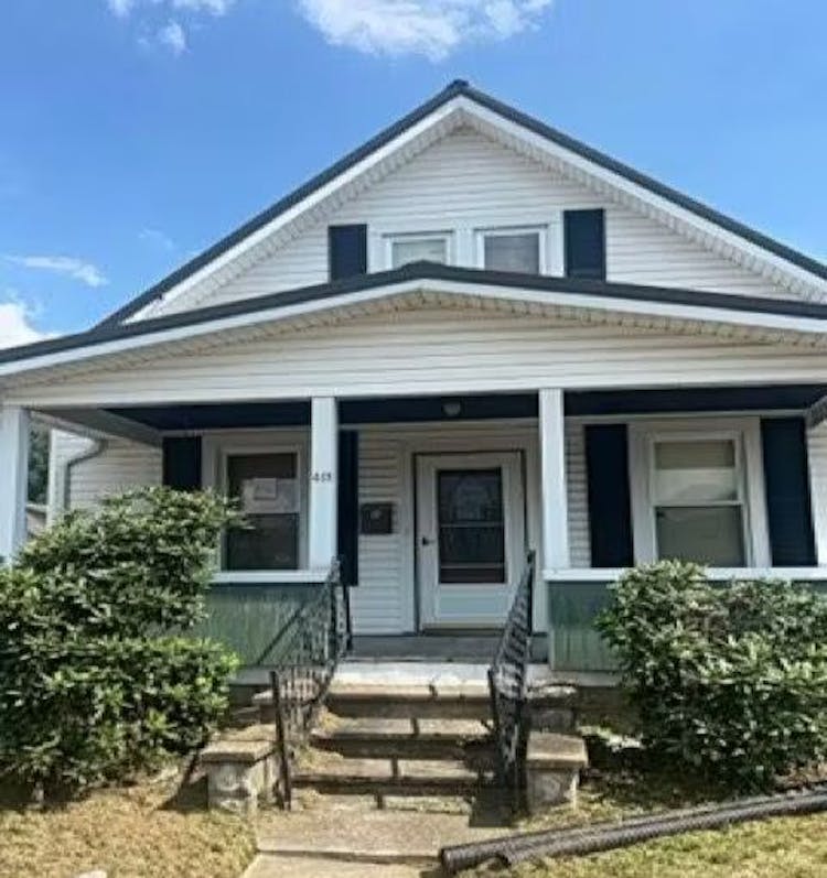 412 6th St Saint Marys, WV 26170, Pleasants County